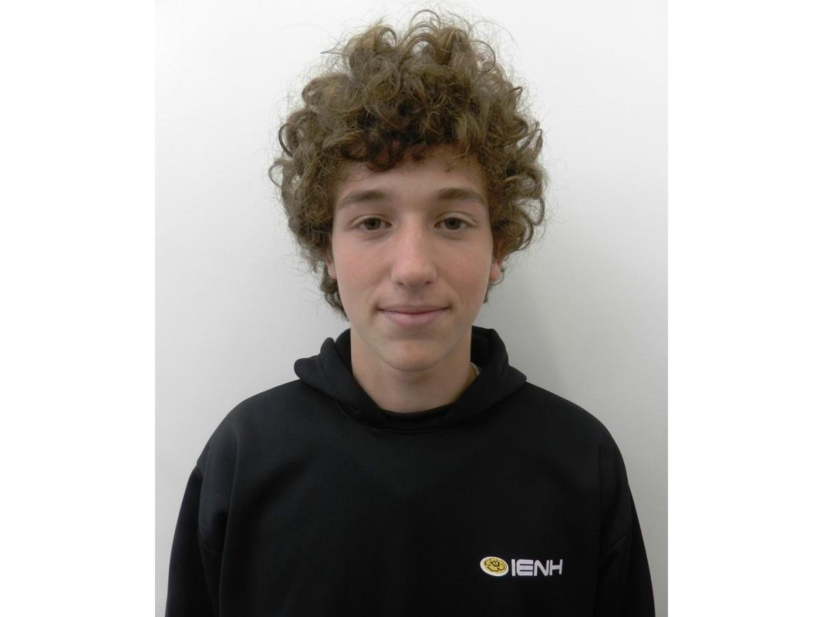 Estudante da IENH é Campeão no GP Nacional de Kart
