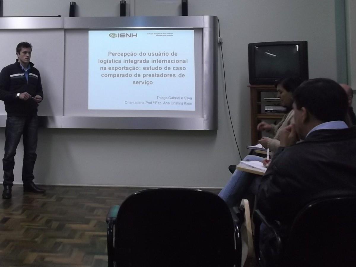 Bancas dos Acadêmicos de Administração da Faculdade IENH