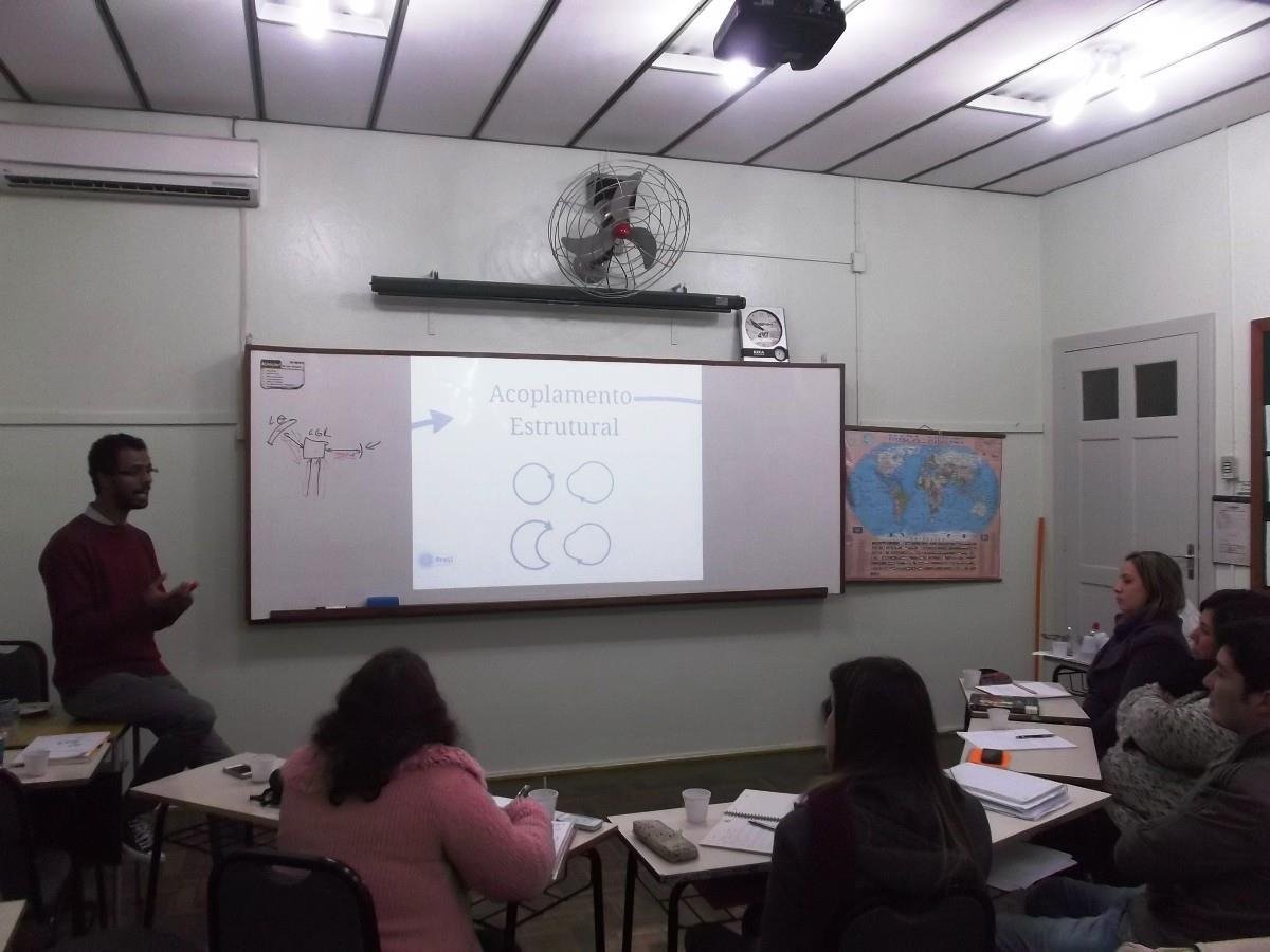 Acadêmicos de Psicologia participam de Palestra