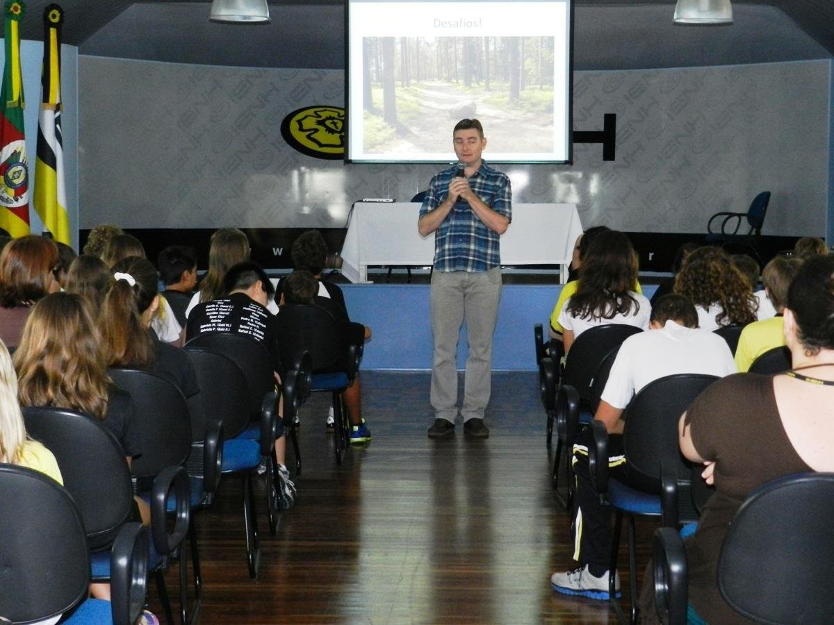 Especializações em Nível Técnico iniciaram na IENH