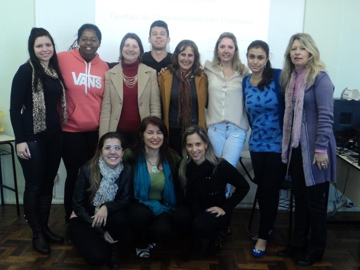 7ºs anos assistem palestra e participam de bate-papo