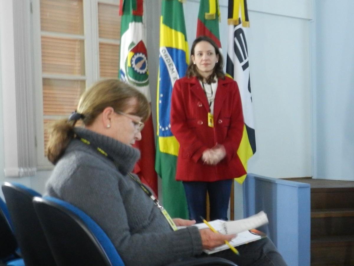 Reunião com as 8ªs séries para conhecer o Ensino Médio