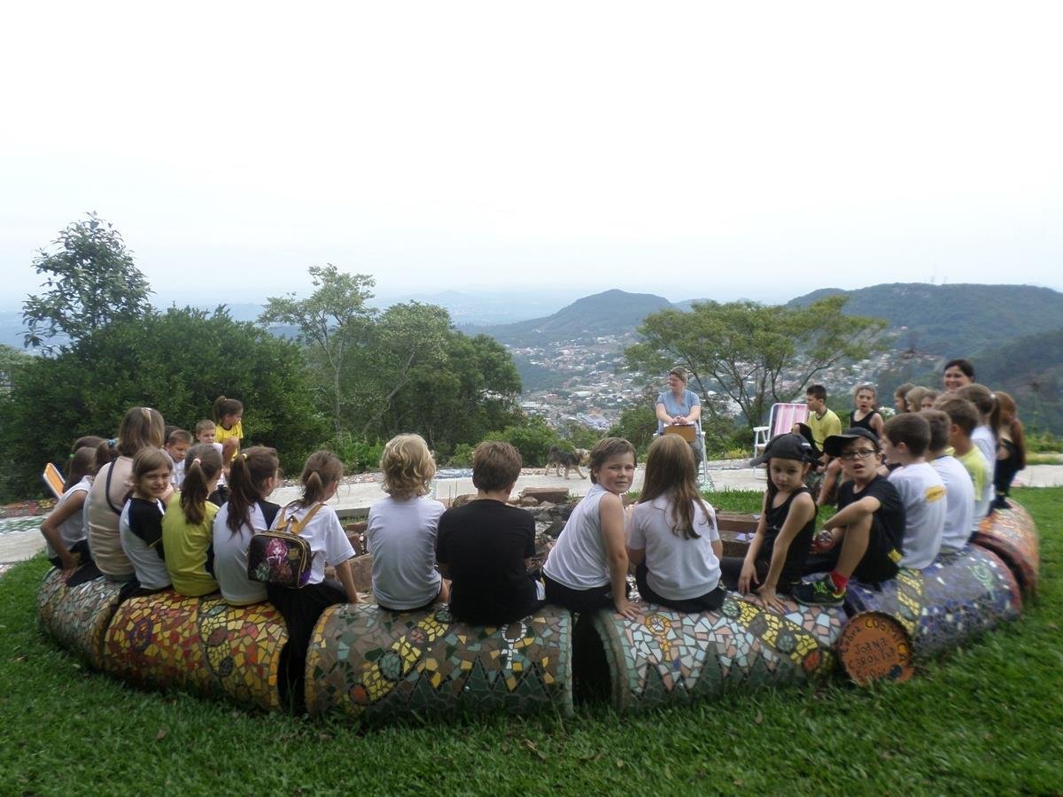 Cultivando a tradição: muda de Erva Mate é plantada por alunos