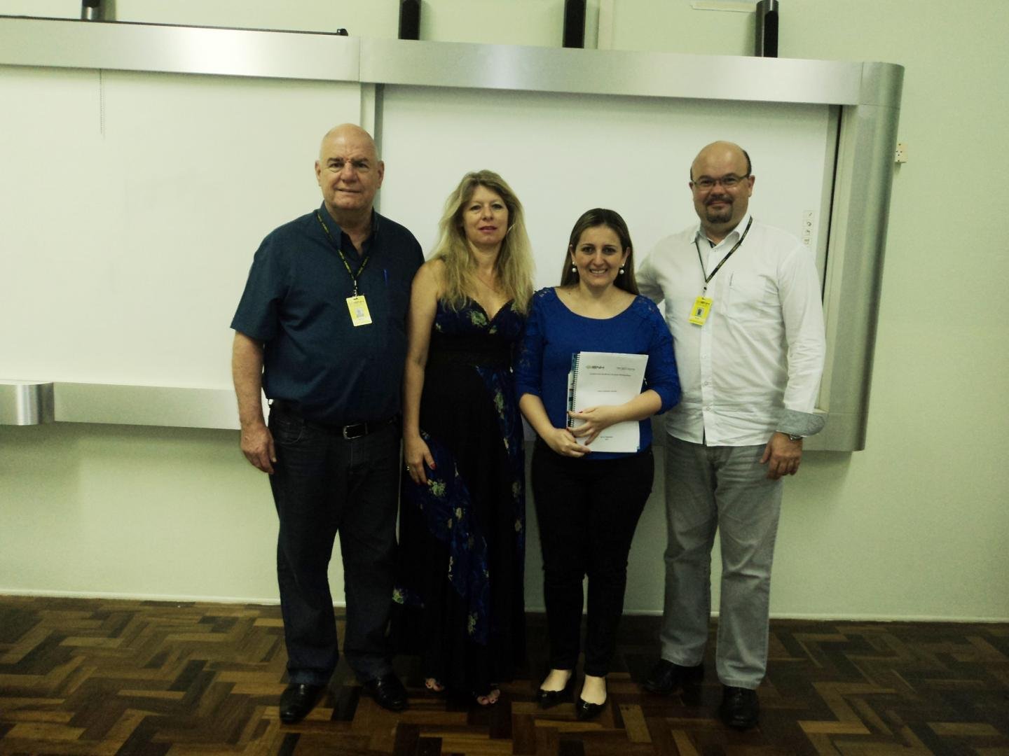 Teoria e prática nos TCCs da Pós-graduação