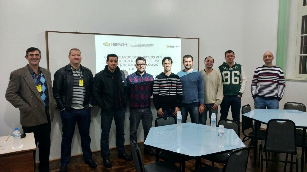 Acadêmicos de Redes de Computadores apresentam TCCs