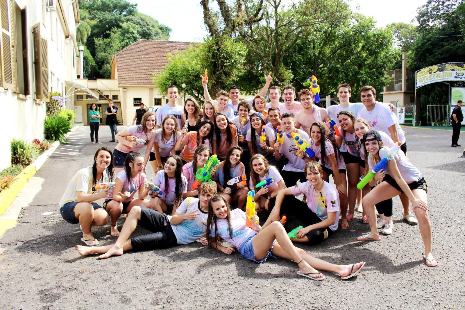 Alunos do terceirão se despedem com dia de emoção e diversão