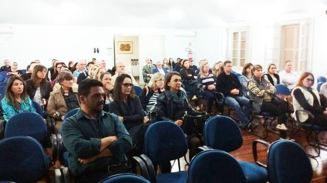 Reunião com famílias dos 9ºs anos esclarece dúvidas sobre o Ensino Médio