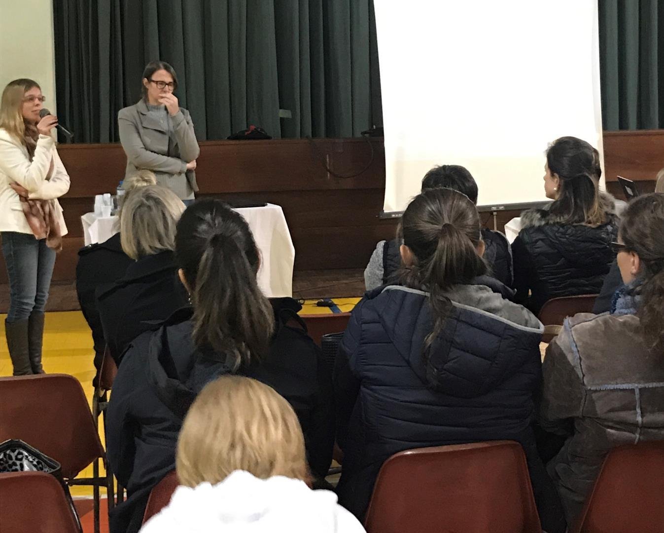 Unidade Pindorama promove palestra para familiares sobre riscos e benefícios do mundo digital