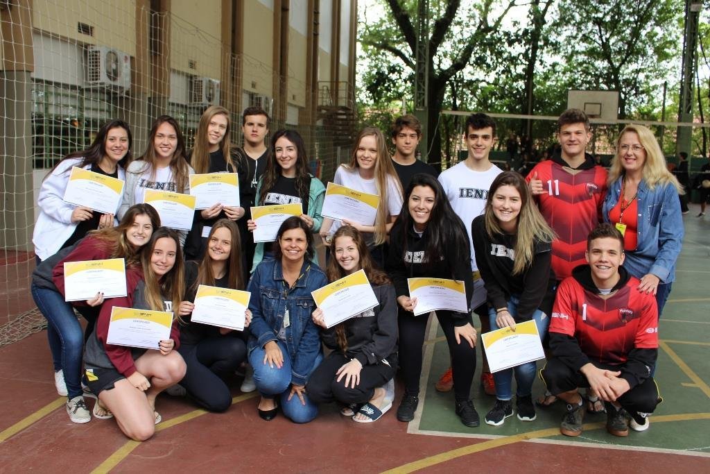 Recreio com entrega de certificados ao Grêmio Estudantil e resultados da gincana na Fundação