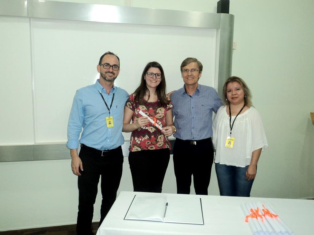 Formandos da Especialização Técnica em Recursos Humanos recebem certificados na IENH