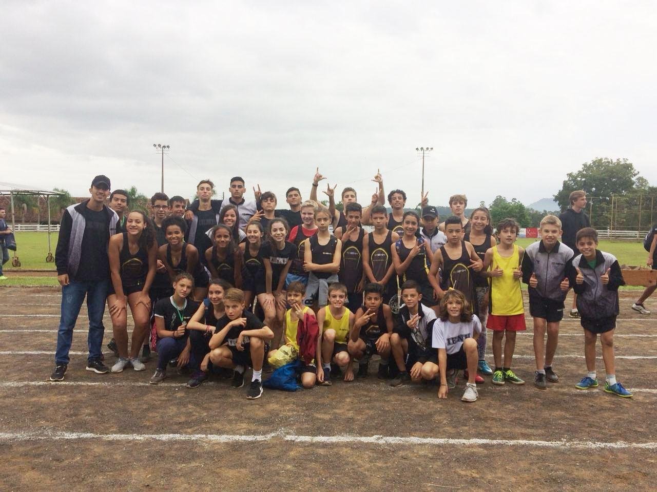 Atletismo da IENH conquista 19 medalhas no Troféu Teutônia