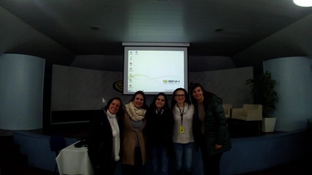 Acadêmicos de Psicologia apresentam estudos de caso