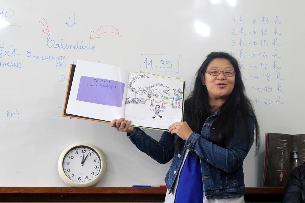 Bate-papo bilíngue: alunos da IENH recebem a pesquisadora canadense Poh Tan