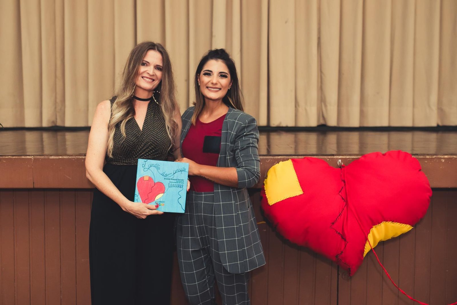 Professoras da IENH lançam livro infantil