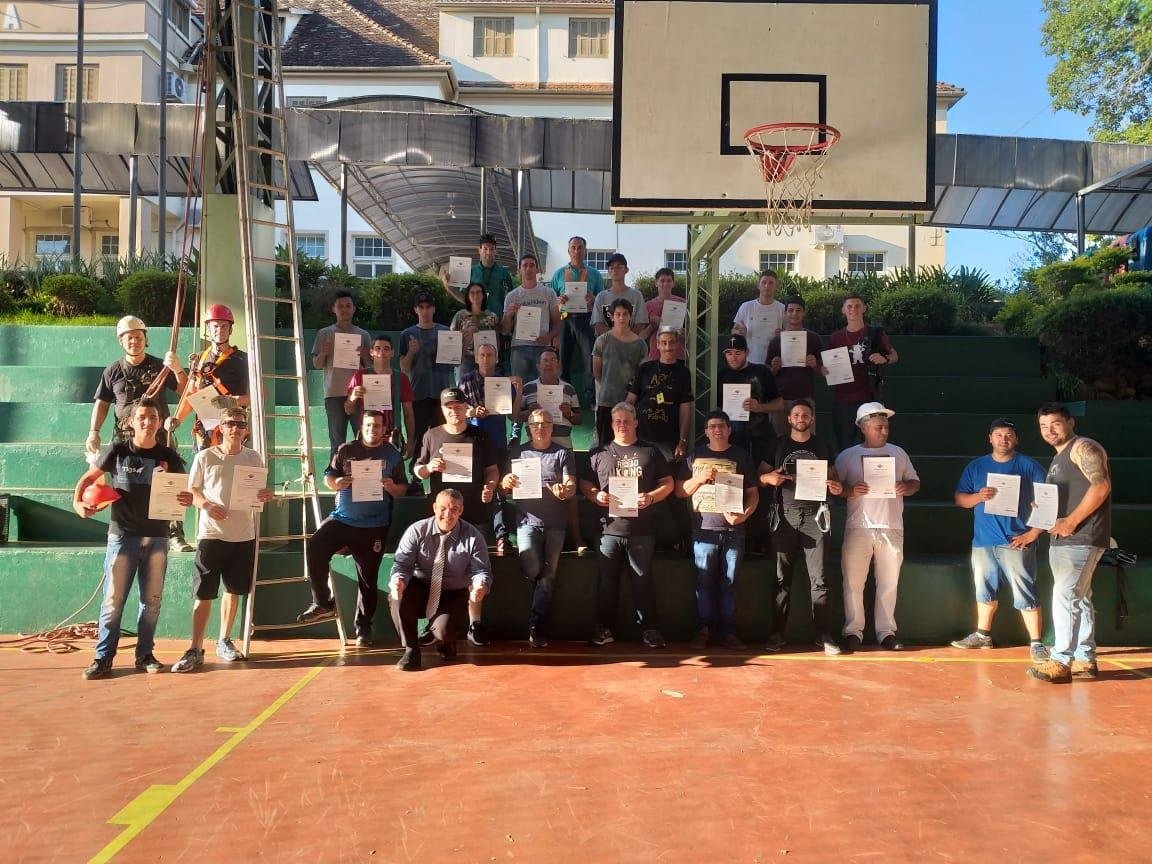 IENH realiza curso NR35 para funcionários e prestadores de serviço