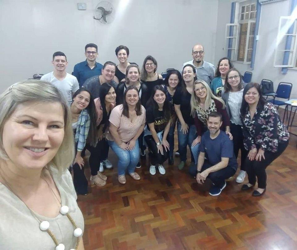 Manhã de Pinwaldo tem abraços, cartas e conversa sobre English Camp
