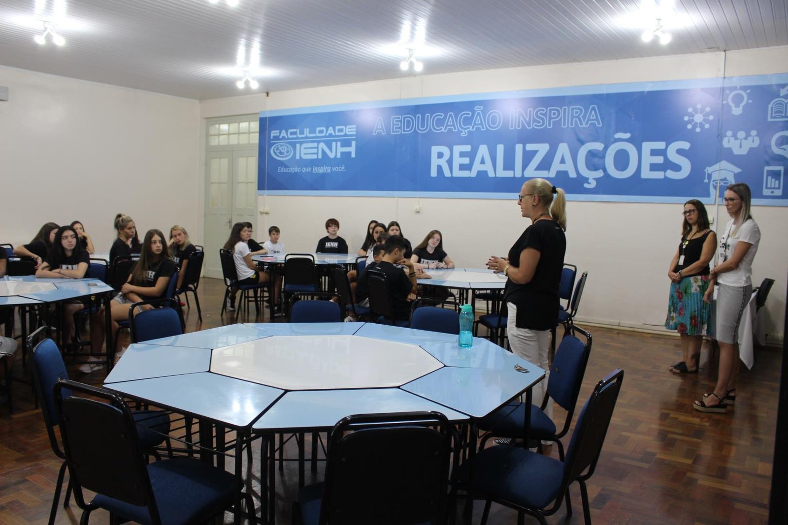 Reunião de boas-vindas ocorre na Unidade Fundação Evangélica
