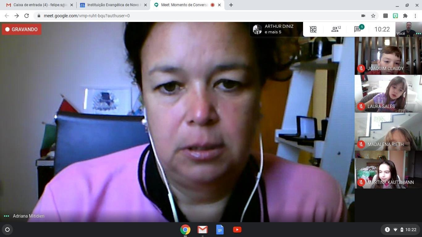 Momentos de conversas esportivas: estudantes recebem Adriana Mitidieri