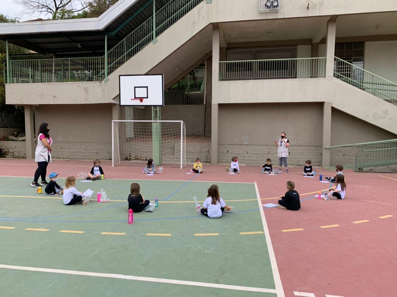 Famílias dos 6ºs anos participam de reunião com Núcleo Pedagógico da Unidade Fundação Evangélica