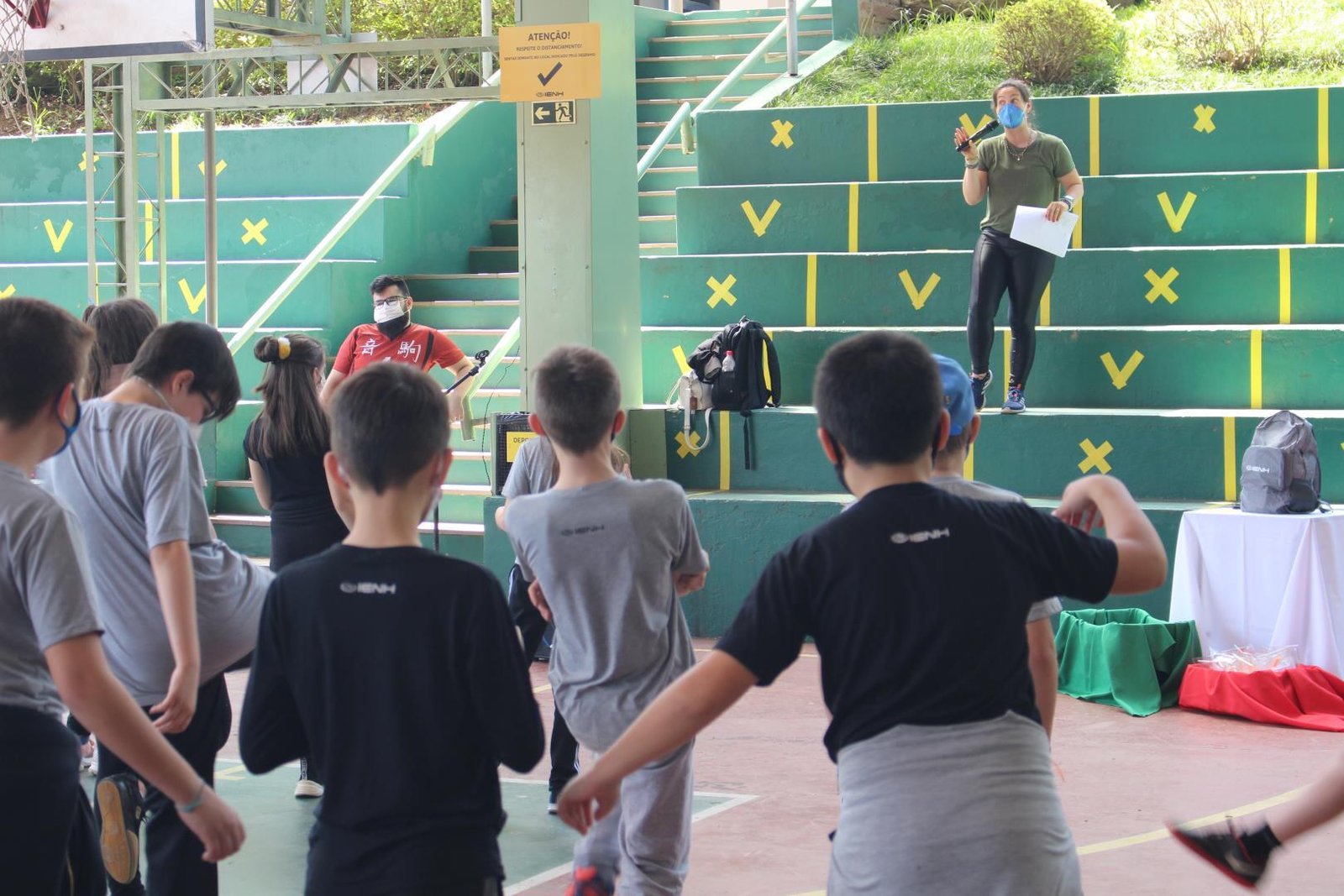 Equipe de Atletismo da IENH é vice-campeã estadual sub-14
