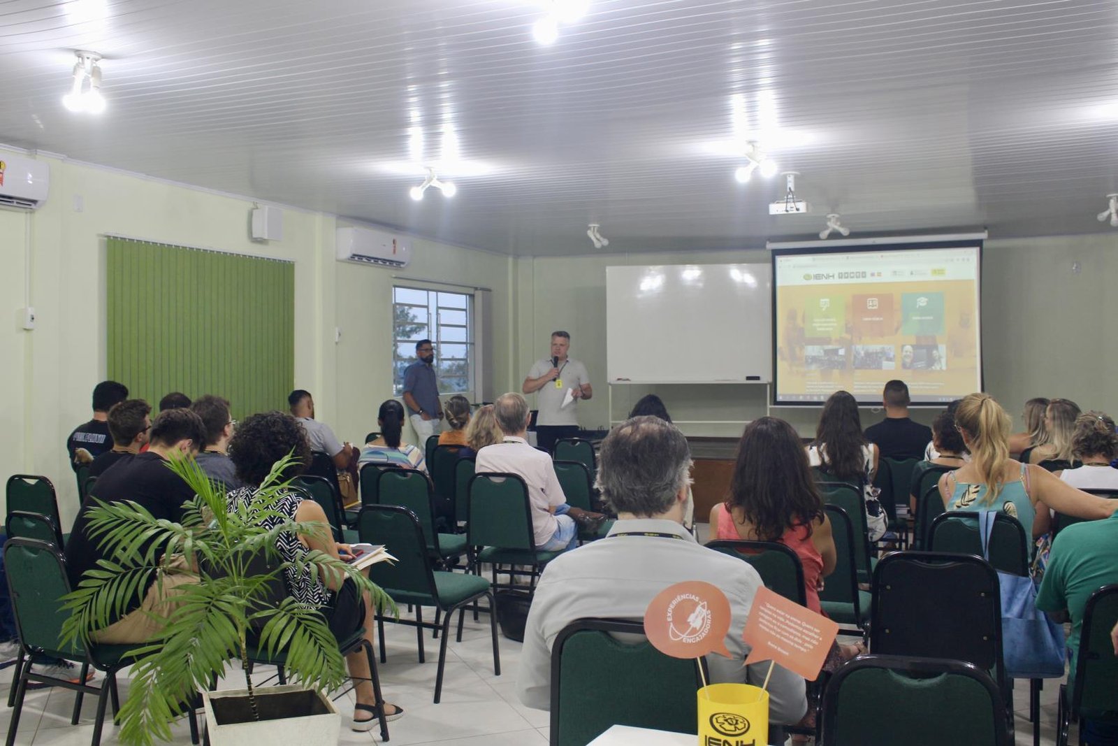 Alunos da Unidade Fundação Evangélica conquistam 4° lugar em feira internacional