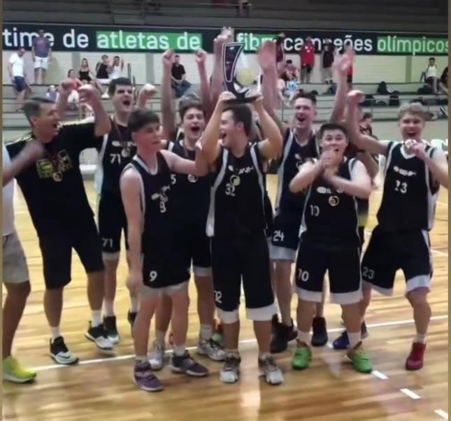 A equipe de basquete da IENH foi campeã da LNBB Sub-18 masculina