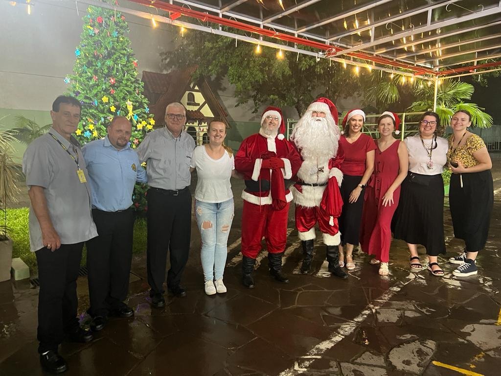 Natal Drive-Thru é preparado para as famílias na Unidade Oswaldo Cruz