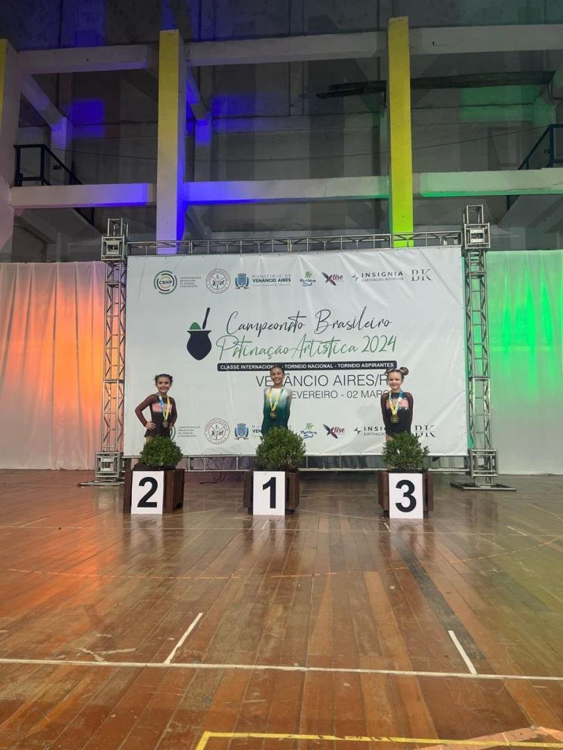 Aluna da IENH se destaca no Campeonato Brasileiro de Patinação Artística