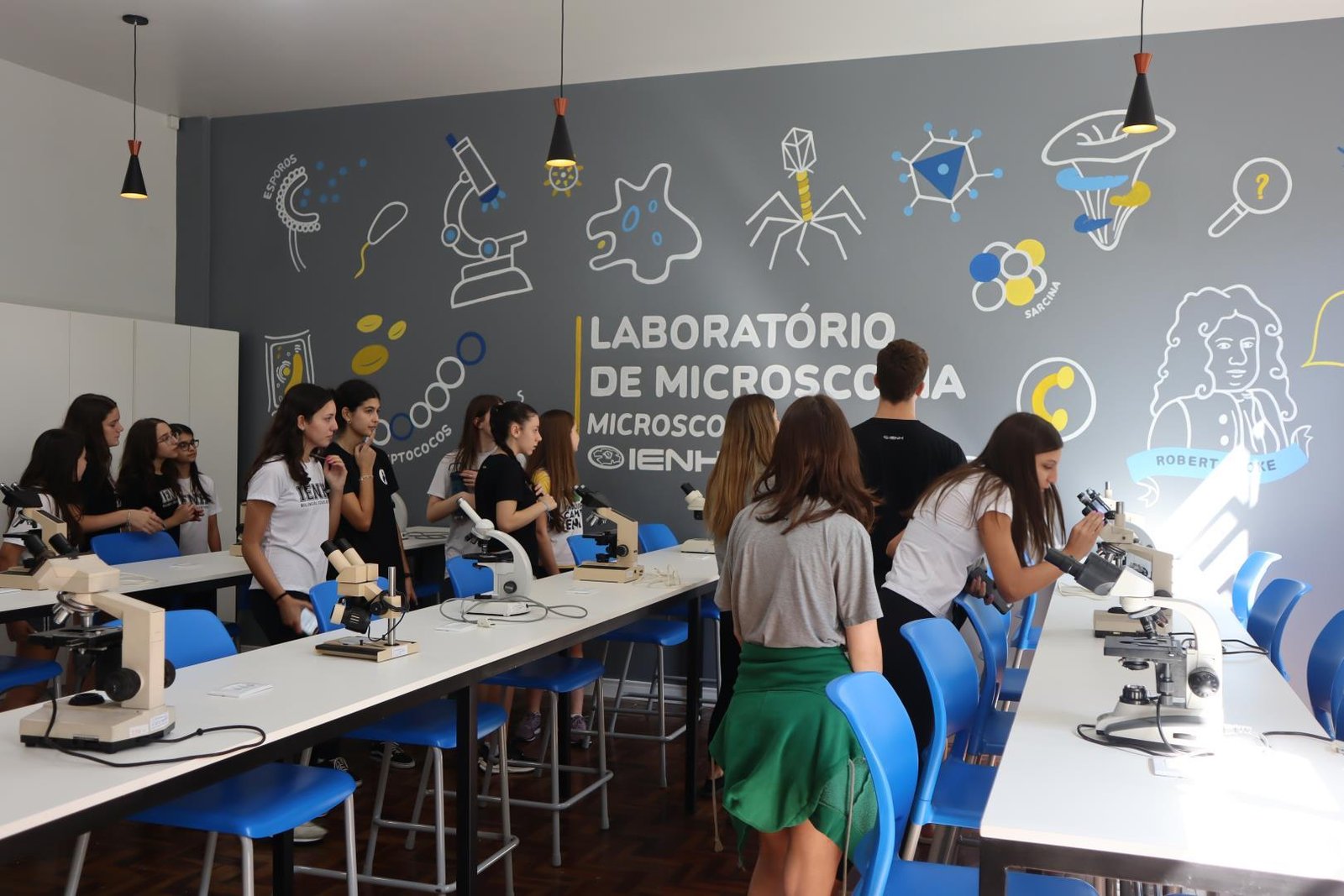 Fundação Evangélica inaugura novas estruturas de laboratórios experimentais