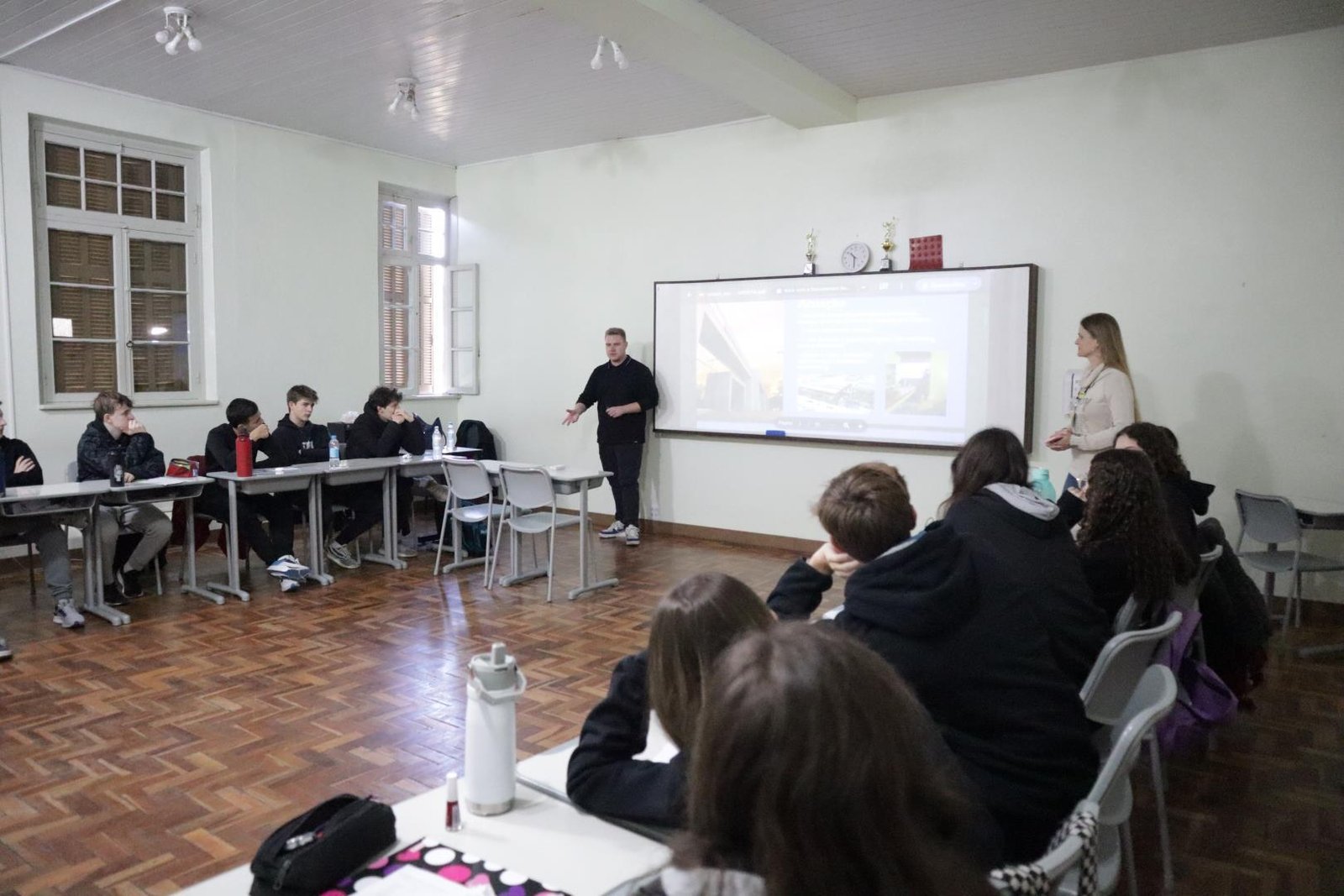 Alunos da IENH participam de palestra sobre Sustentabilidade