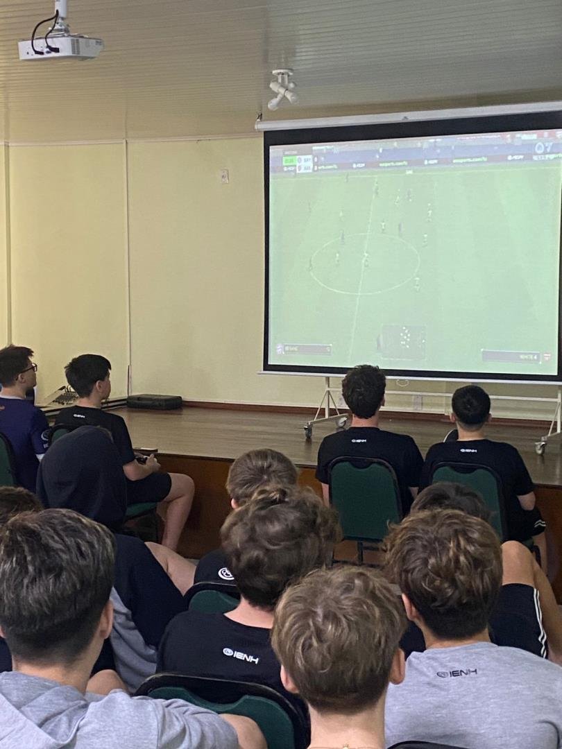 Alunos da Unidade Fundação Evangélica participam de Campeonato de Fifa