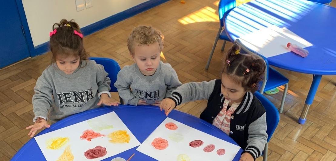 Alunos do Espaço Brincar e Criar da Unidade Pindorama participam de atividade lúdica