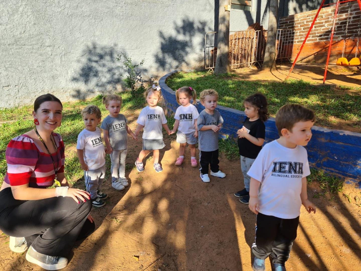Crianças da Unidade Pindorama participam de brincadeiras em Língua Inglesa e Materna